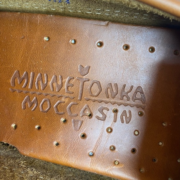 Minnetonka Men's Essential Driver  Moccasin Chestnut 7 - Picture 10 of 10